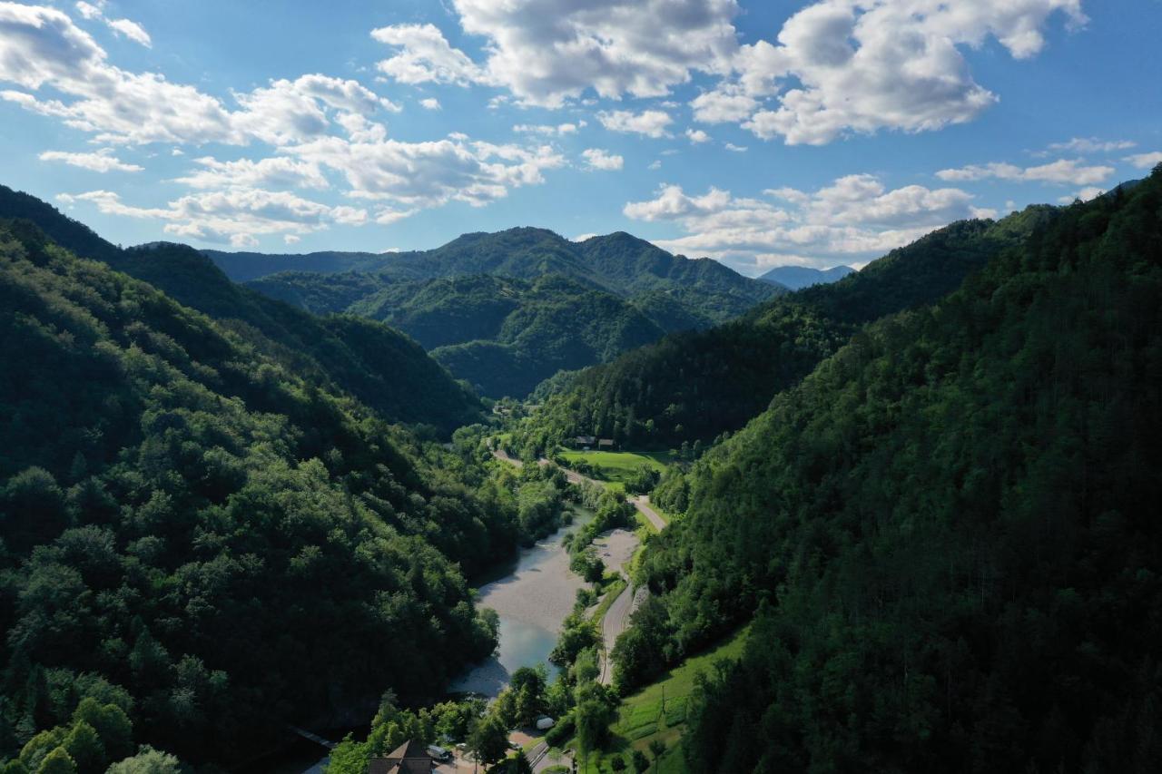 Bed and Breakfast Okrepcevalnica Kurn'K Cerkno Exterior foto