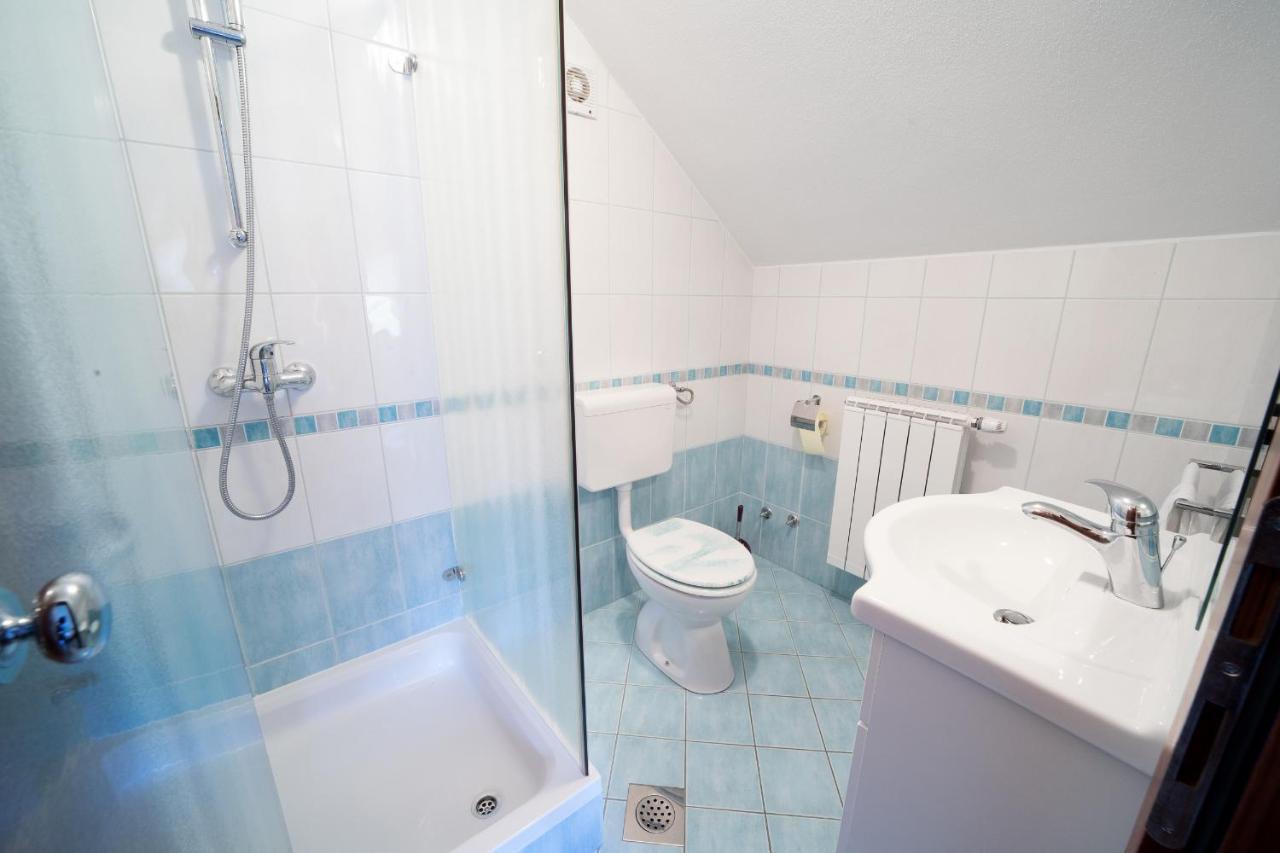 Bed and Breakfast Okrepcevalnica Kurn'K Cerkno Exterior foto